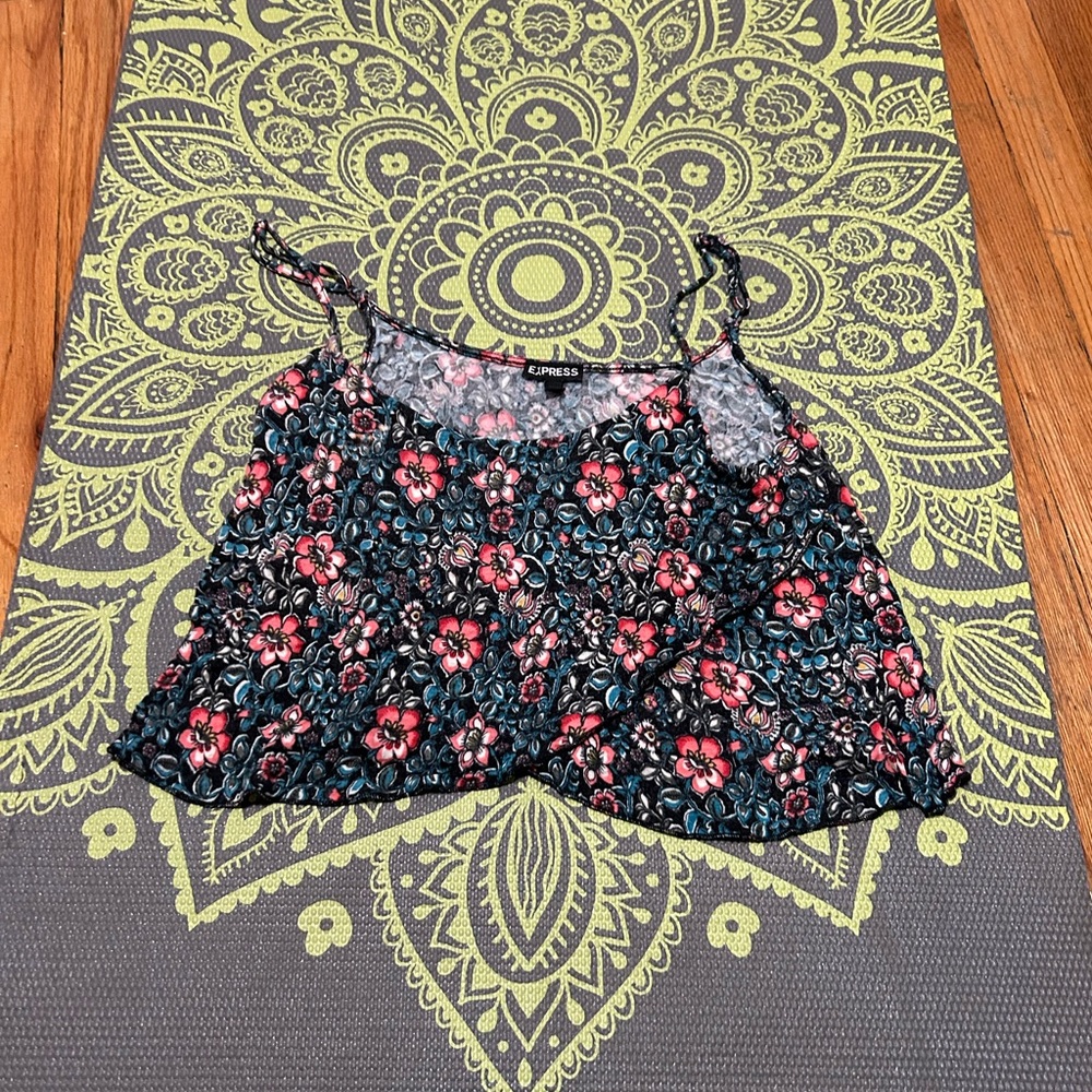 Small colorful crop top , XS